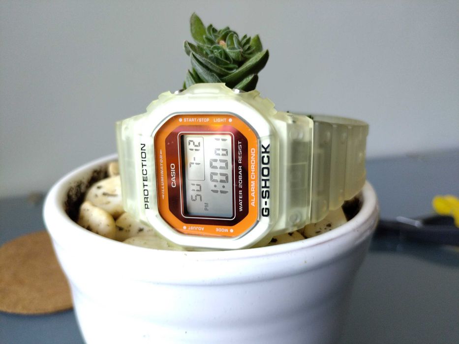 Casio G-Shock DW-5600LS-7ER