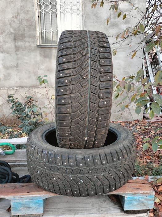 Продам шипованные шины
