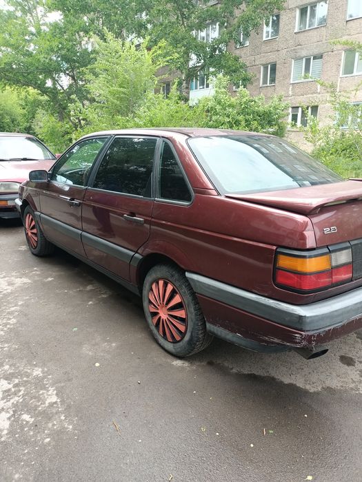 Продам машину Фольксваген пассат Б3