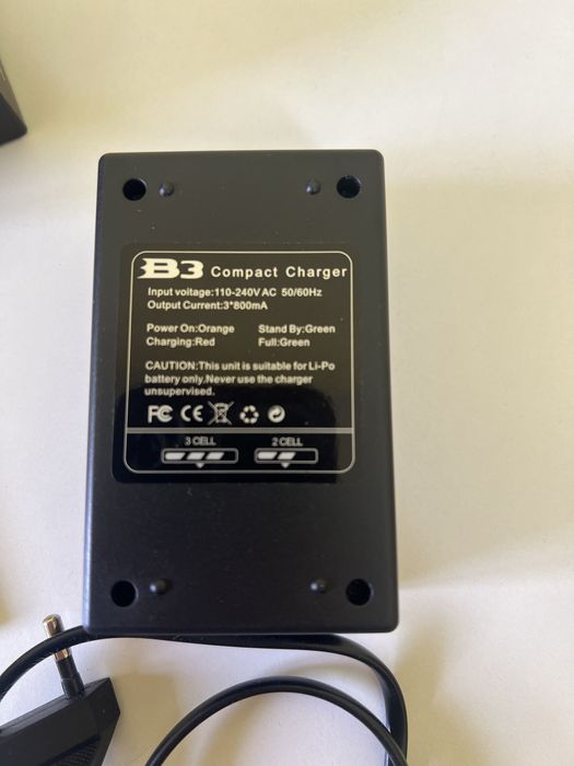 Incarcator compact baterii RC B3 PRO