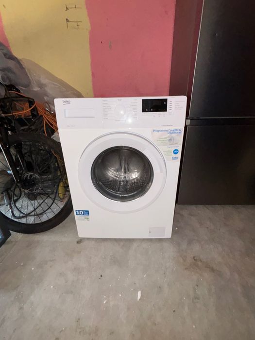 Vând mașină de spălat beko