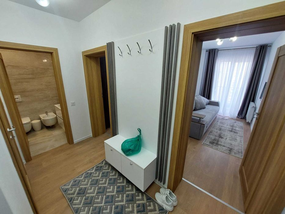 apartament 3 camere de inchiriat