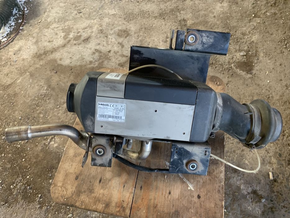 Vind rezervor Actros ,webasto, Siroco+pompa  si alte piese pt. MP3