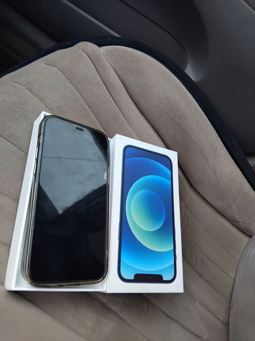 Айфон 12,128гиг,