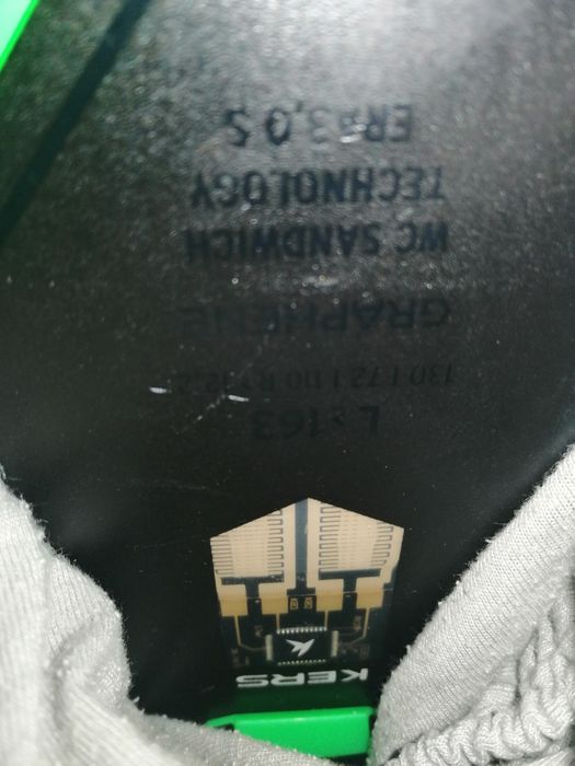 Schiuri HEAD Supershape cu tehnologie KERS – versiune LTD, 163 cm.