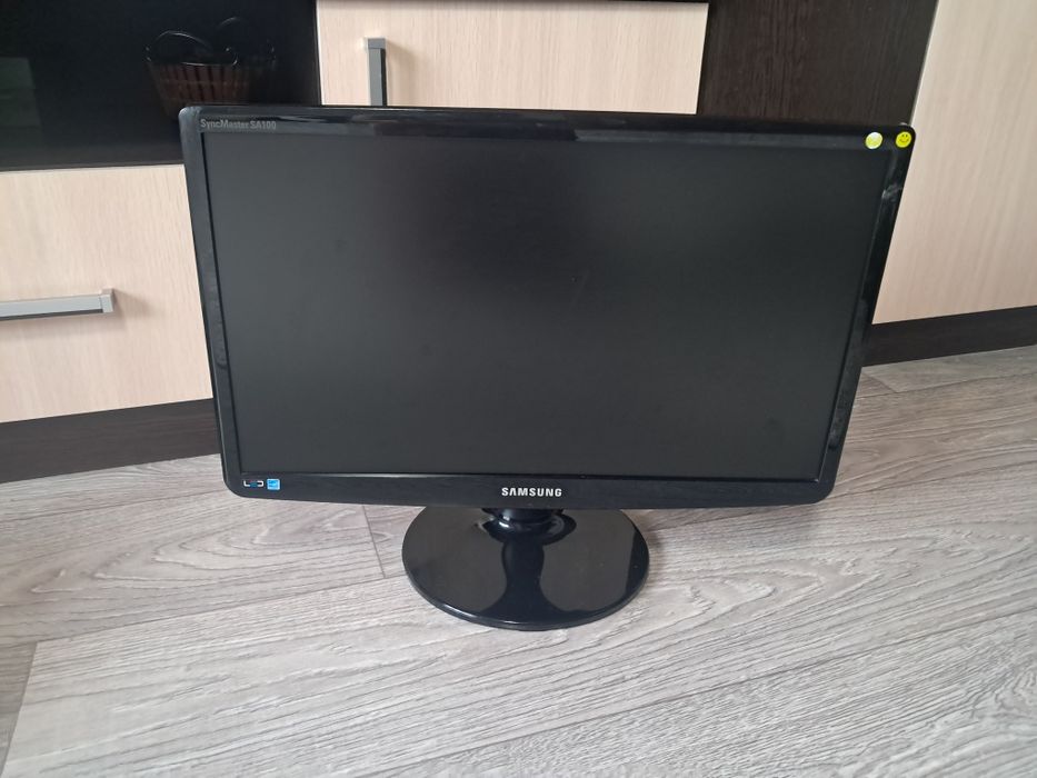 Продам монитор б/у