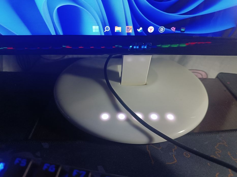 Тонинкий манитор AOС на запчасть