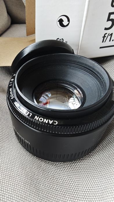 Canon 50 mm f1.8 II