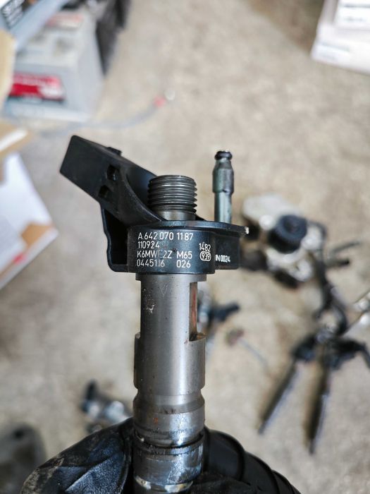 Дюзи инжектори ГНП Рейл 265кс Mercedes W212 W218 W221 om642 350CDI