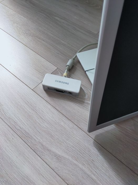 Продам монитор на запчасти