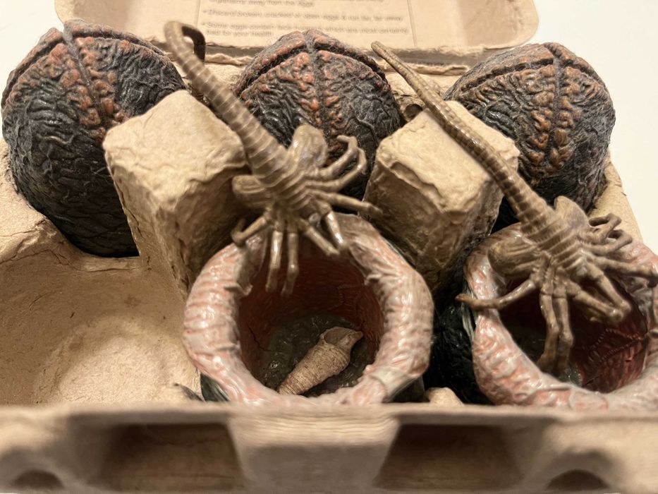 Set Colectie NECA ALIEN LV-426 Cage Free Eggs