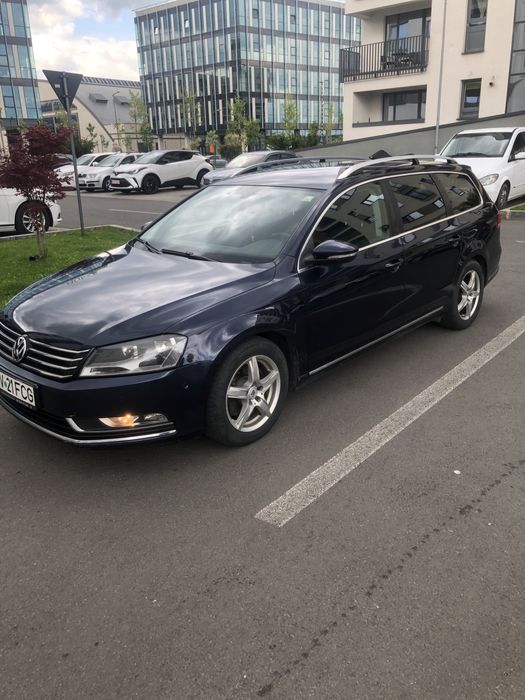 VOLKSWAGEN Passat