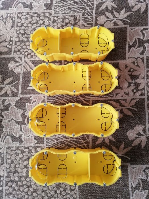 Подрезетники Legrand