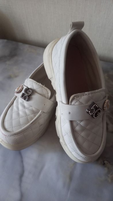 Продам лоферы для девочки