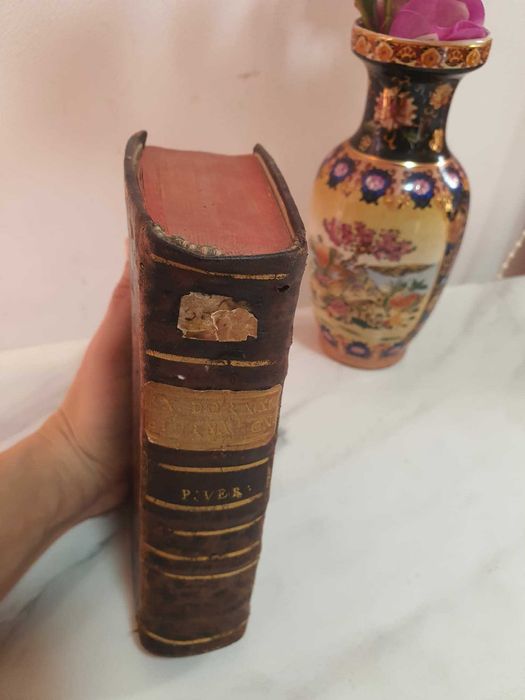 Acatistier Carte religioasa 1759–carte VECHIME 250 ANI–PIELE originala