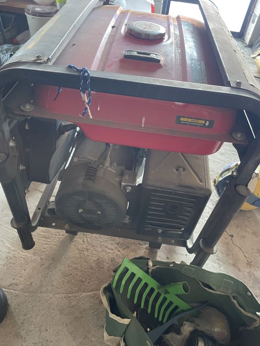 Генератор бензиновый