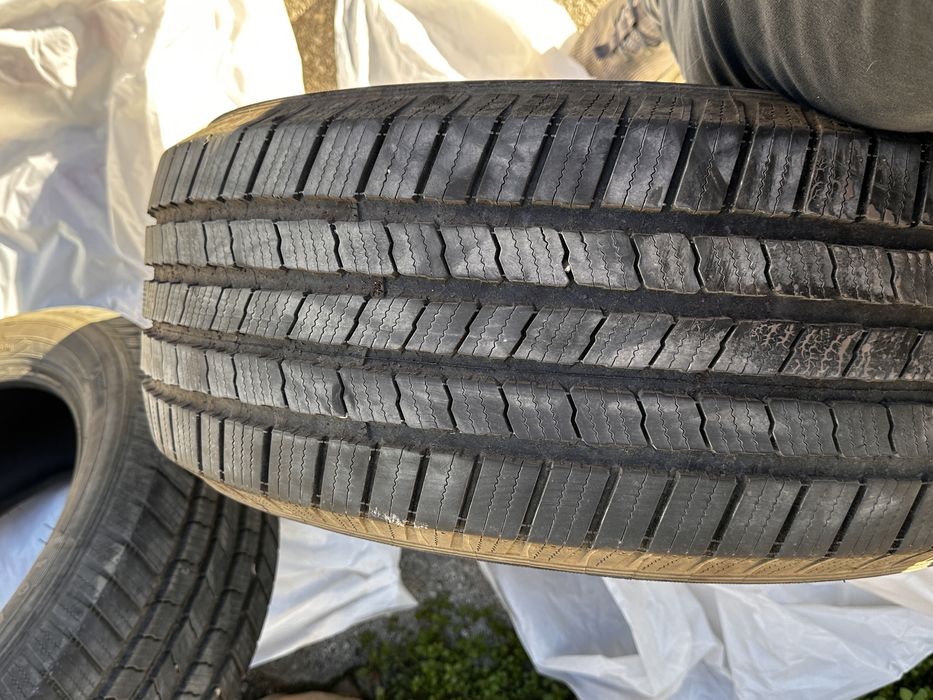 255/50 R19 Michelin Defender LTX