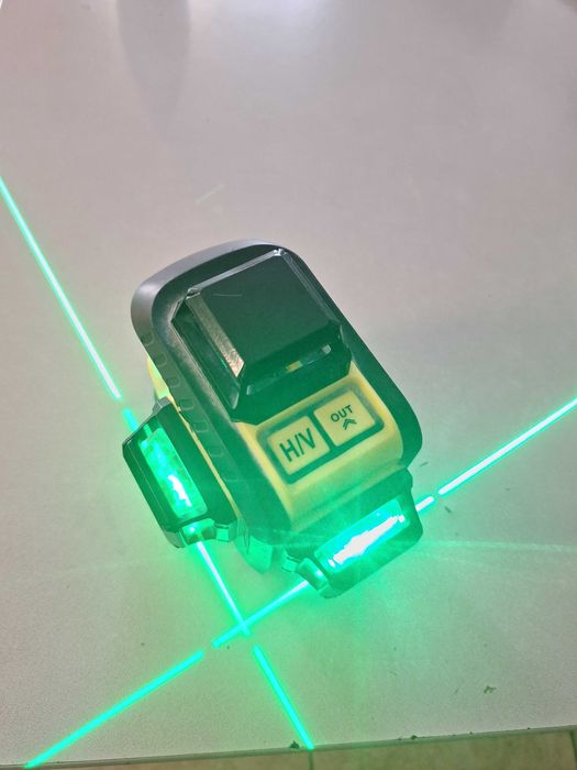 Лазарен нивелир Topmaster