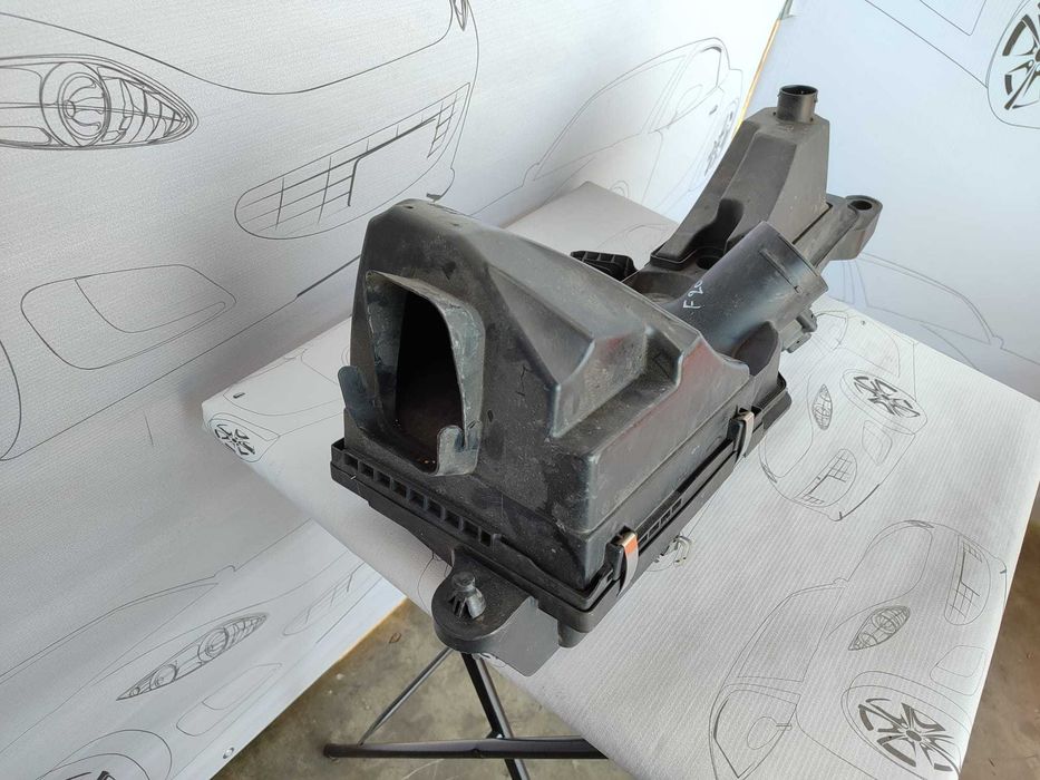 Carcasa Filtru Aer BMW Seria 1 (F20) Hatchback 2011–2019 / Cod OEM 1371 85116 55 (1A4)