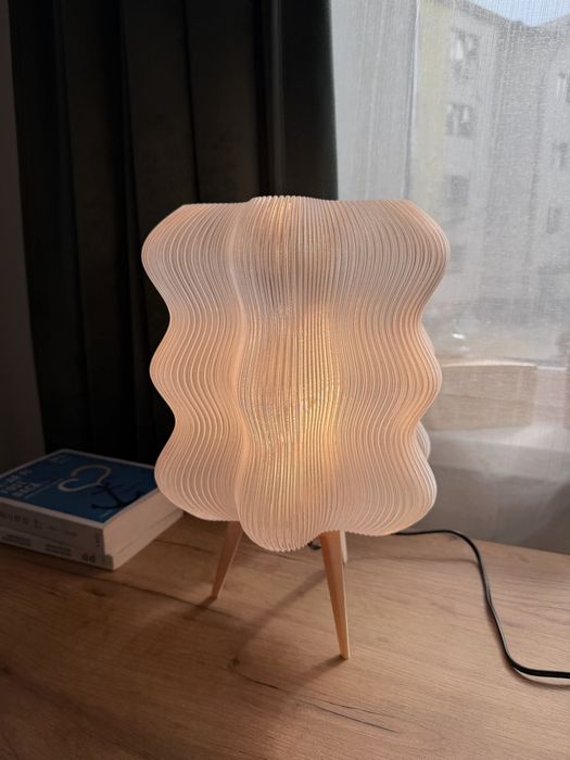 Wavy lamp.