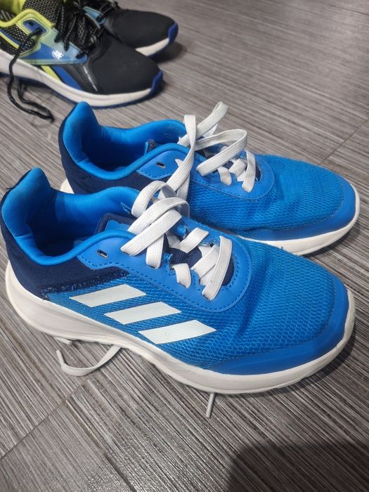 Маратонки Адидас, Adidas