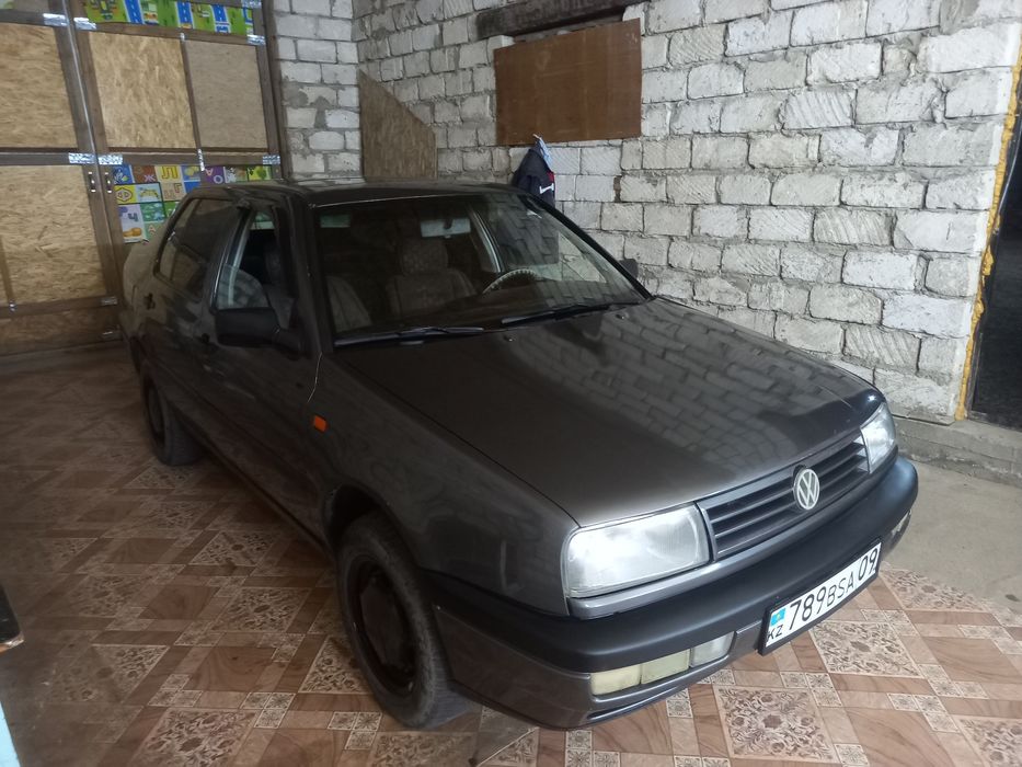 Продам Volkswagen Vento в отличном состояние.
