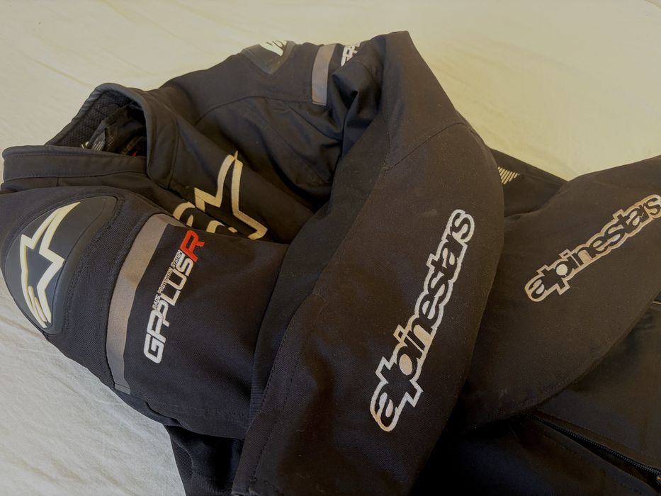 Vând geaca moto alpinestars GPplusR