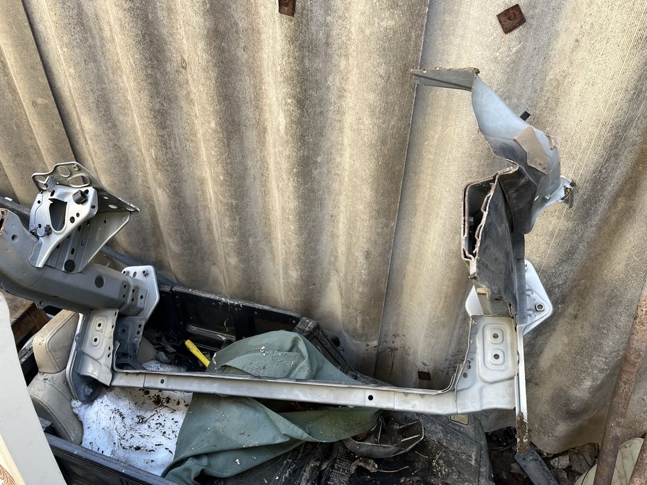 продам телевизор Toyota Ipsum