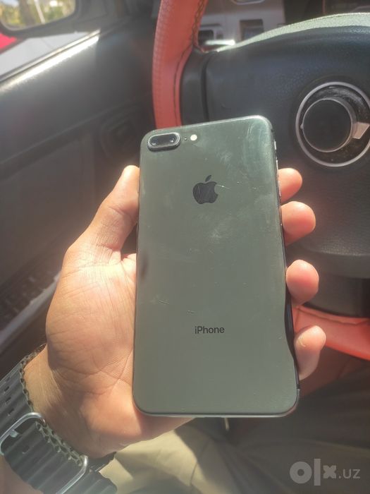 Iphone 8+ sptiladi