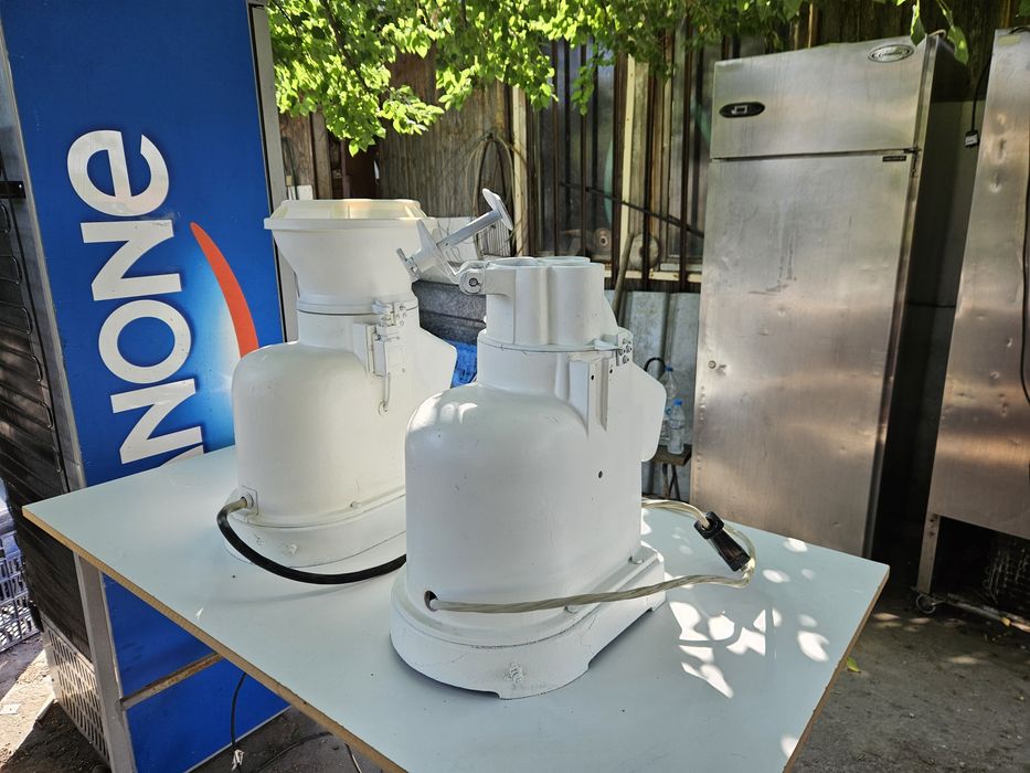 Зеленчукорезачки професионални Трифазни Втора Употреба със 9бр. Ножове