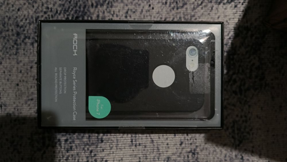 Продам чехлы на айфон 7