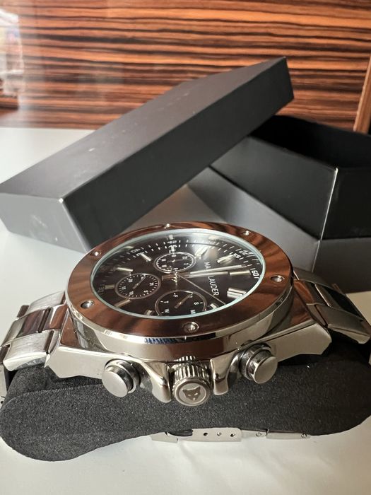 Mark Lauder - кварцов часовник с верижка от неръждаема стомана