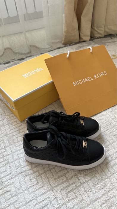 Кроссовки Michael Kors