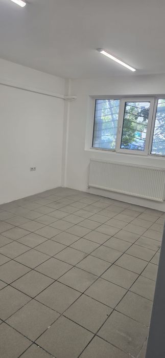 Inchiriez spatiu comercial