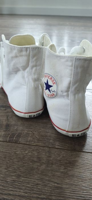 Converse, Oysho, Tommy, Levi's  38 и 39