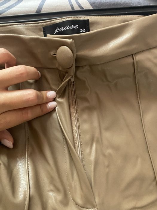 Кожен панталон Пауз