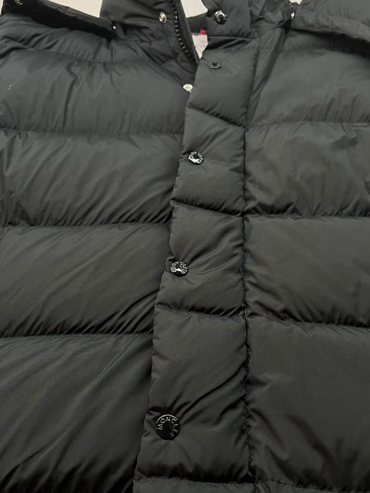 Зимно яке Moncler в размер ХЛ като ново