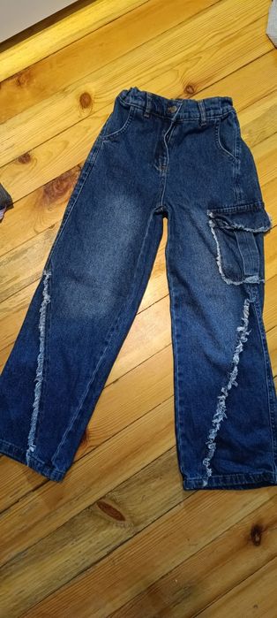 Голям лот дрехи  .