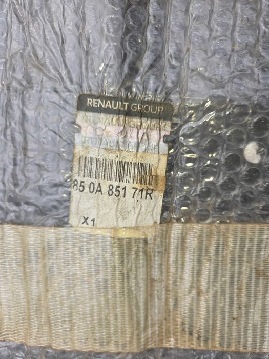 Flaps dreapta bară spate renault trafic 3.