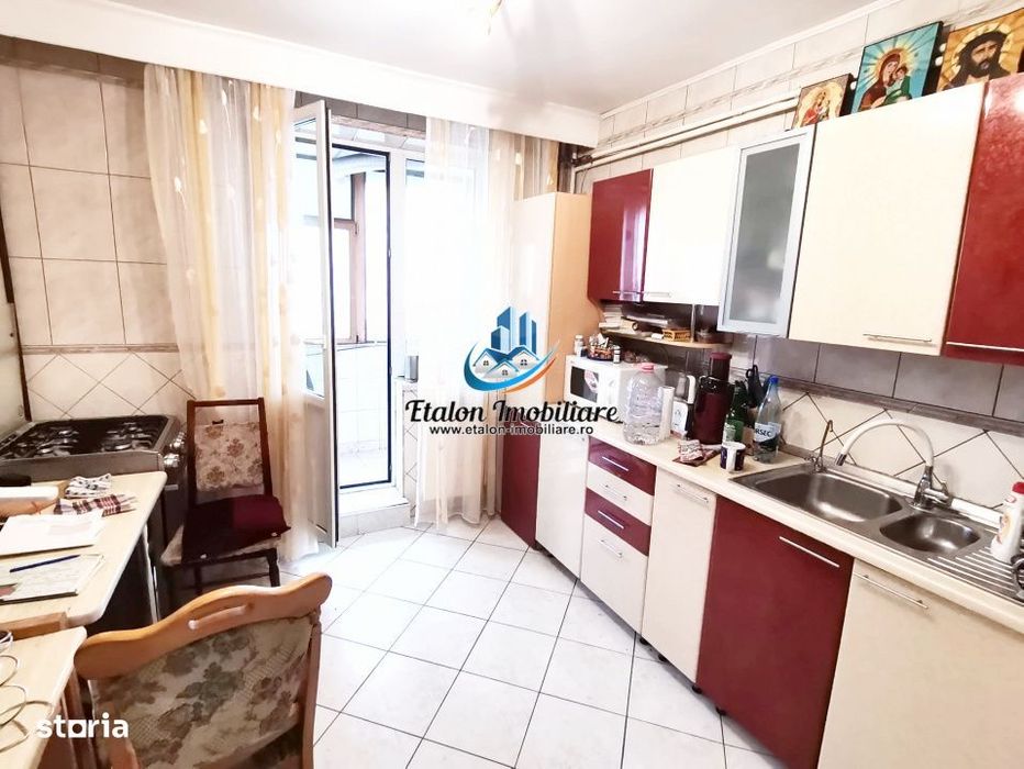 Apartament 3 camere, parter inalt, bloc 1984, zona Muzeu Piatra Neamt