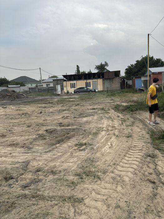 Продам участок 8 соток и времянка