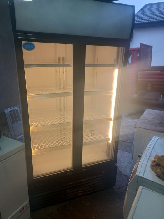 Хладилна витрина двойна