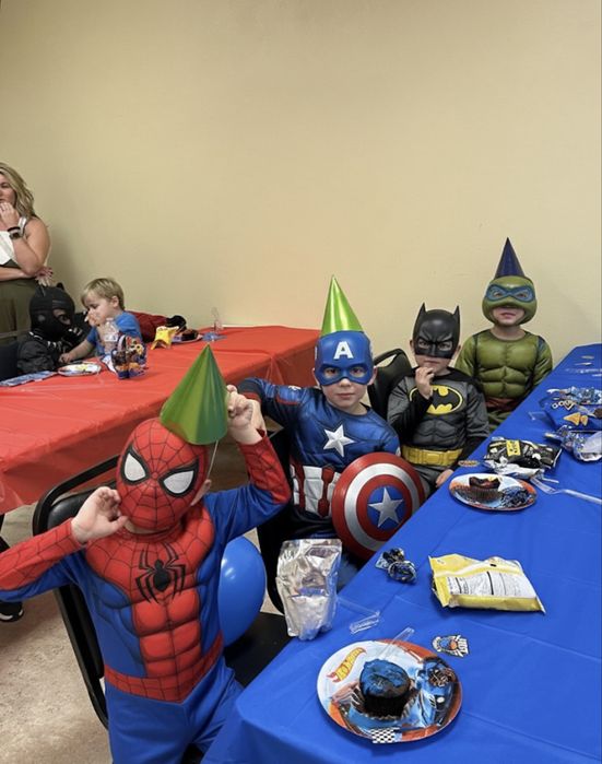 Inchiriez costume disney pentru copii