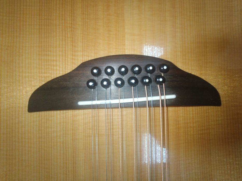 Электроаккустическая гитара Yamaha APX 700-12NT