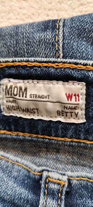 Оригинални  нови  дънки