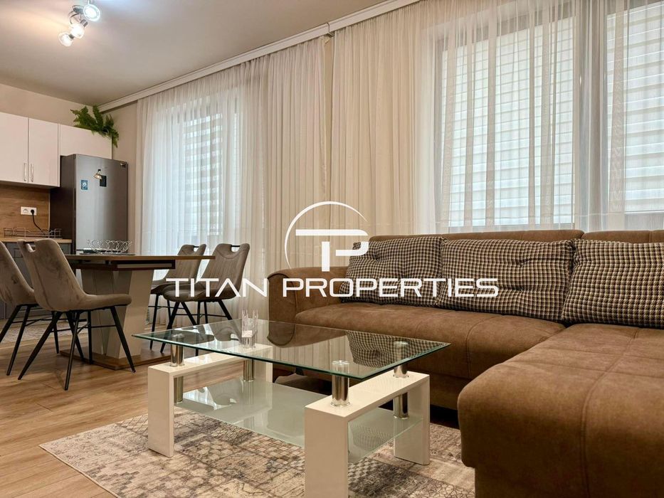 Дава се под наем Тристаен апартамент в Пловдив, Център - 110 кв.м за 714 € - Снимка #1