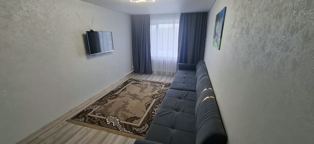 Продам 2 комнатную квартиру распашонка.