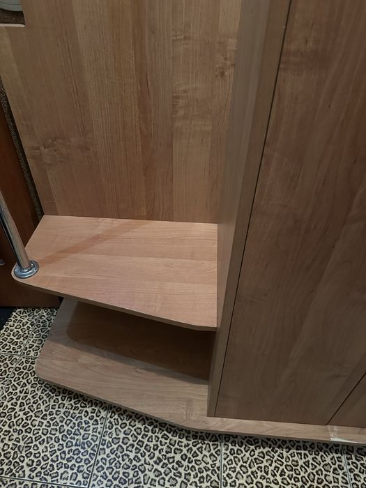 Продам шкаф в прихожую