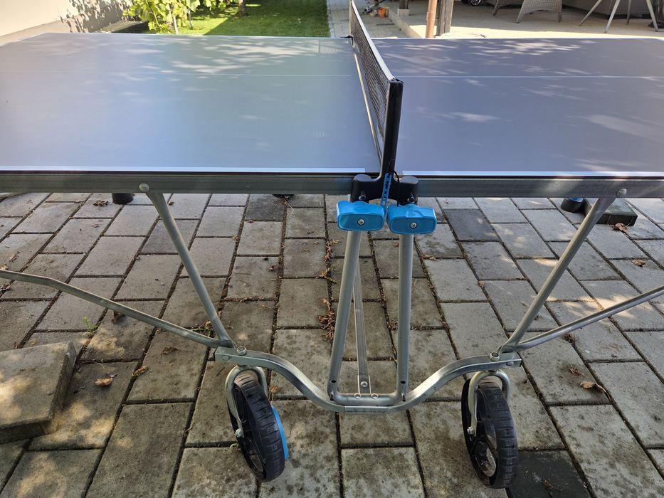Vând masa de tenis