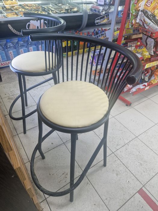 Продам барные стулья